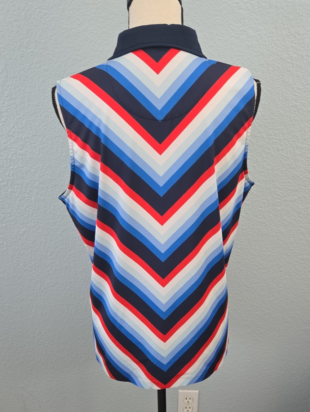 G/FORE Sleeveless Chevron Polo Top - Navy, Red & Light Blue Sz XL - Picture 8 of 11